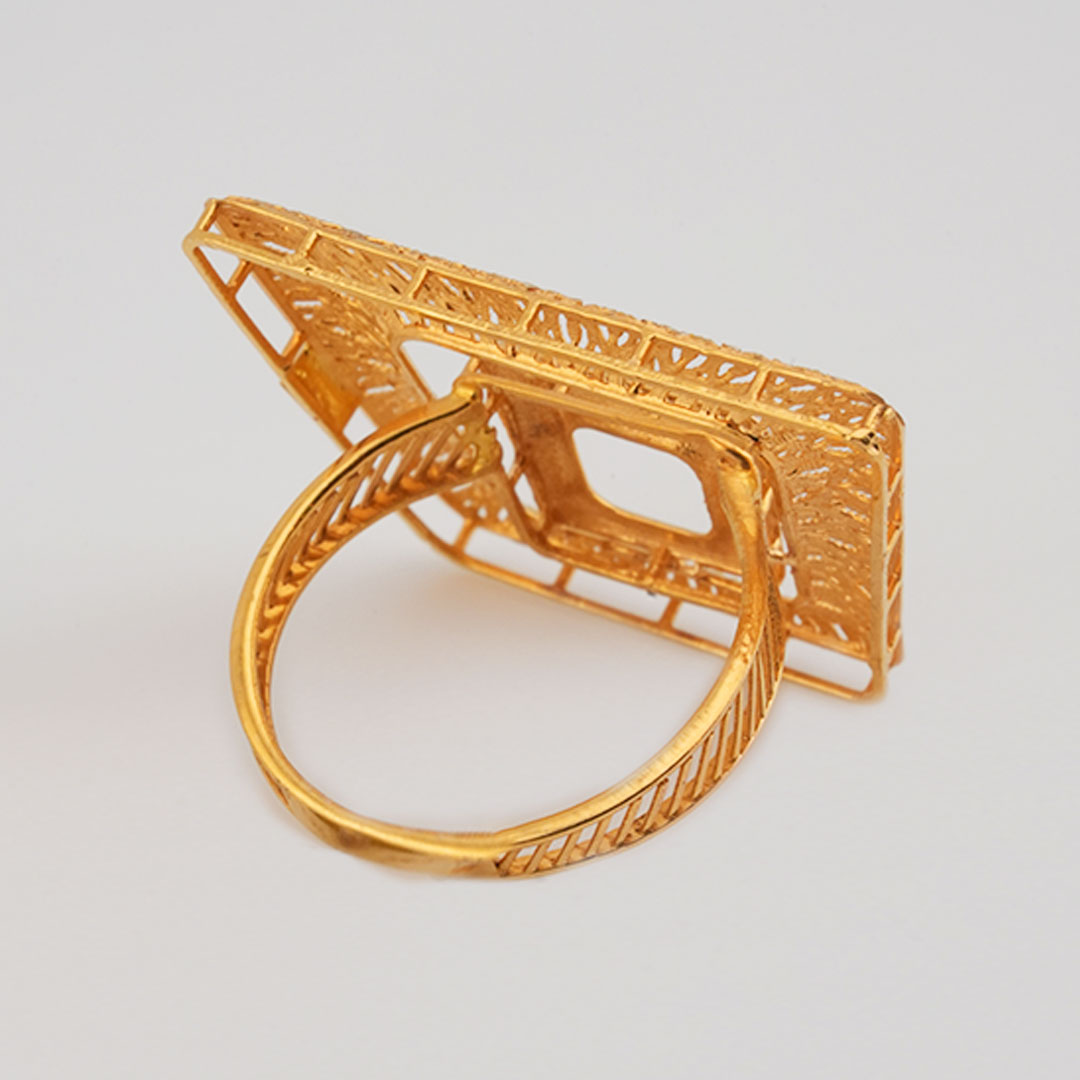 21K Gold BG24004767