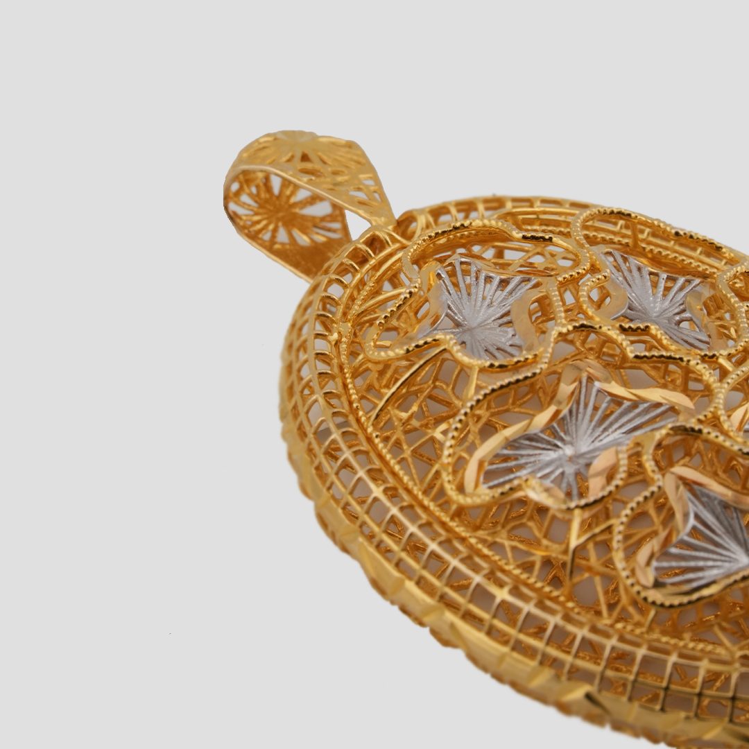18K Gold Pendant 