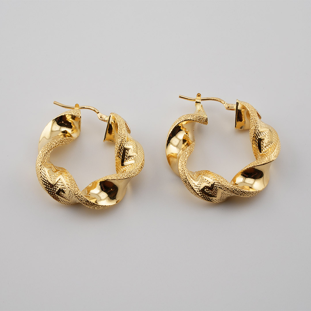 18K Gold Earring