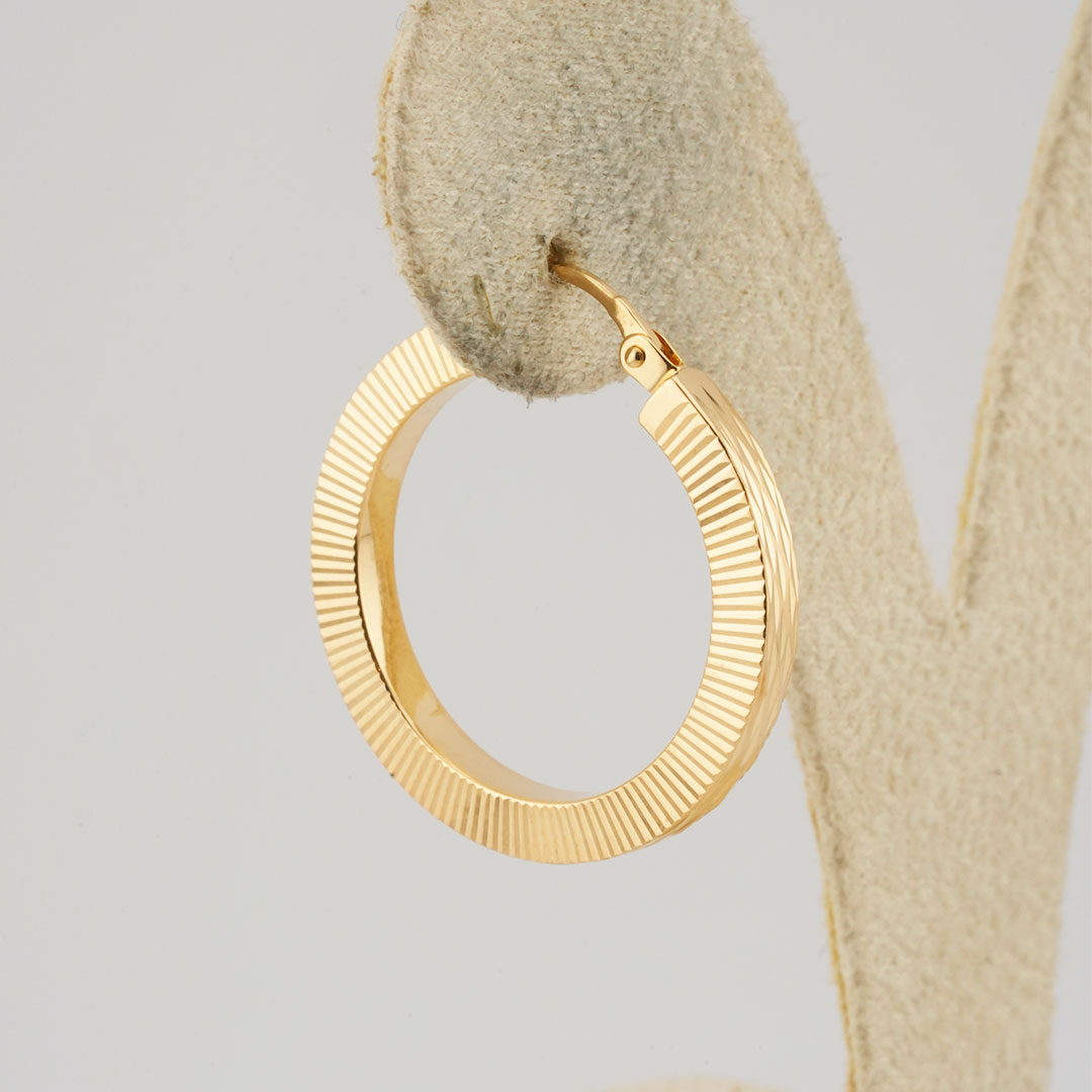 18K  gold earring