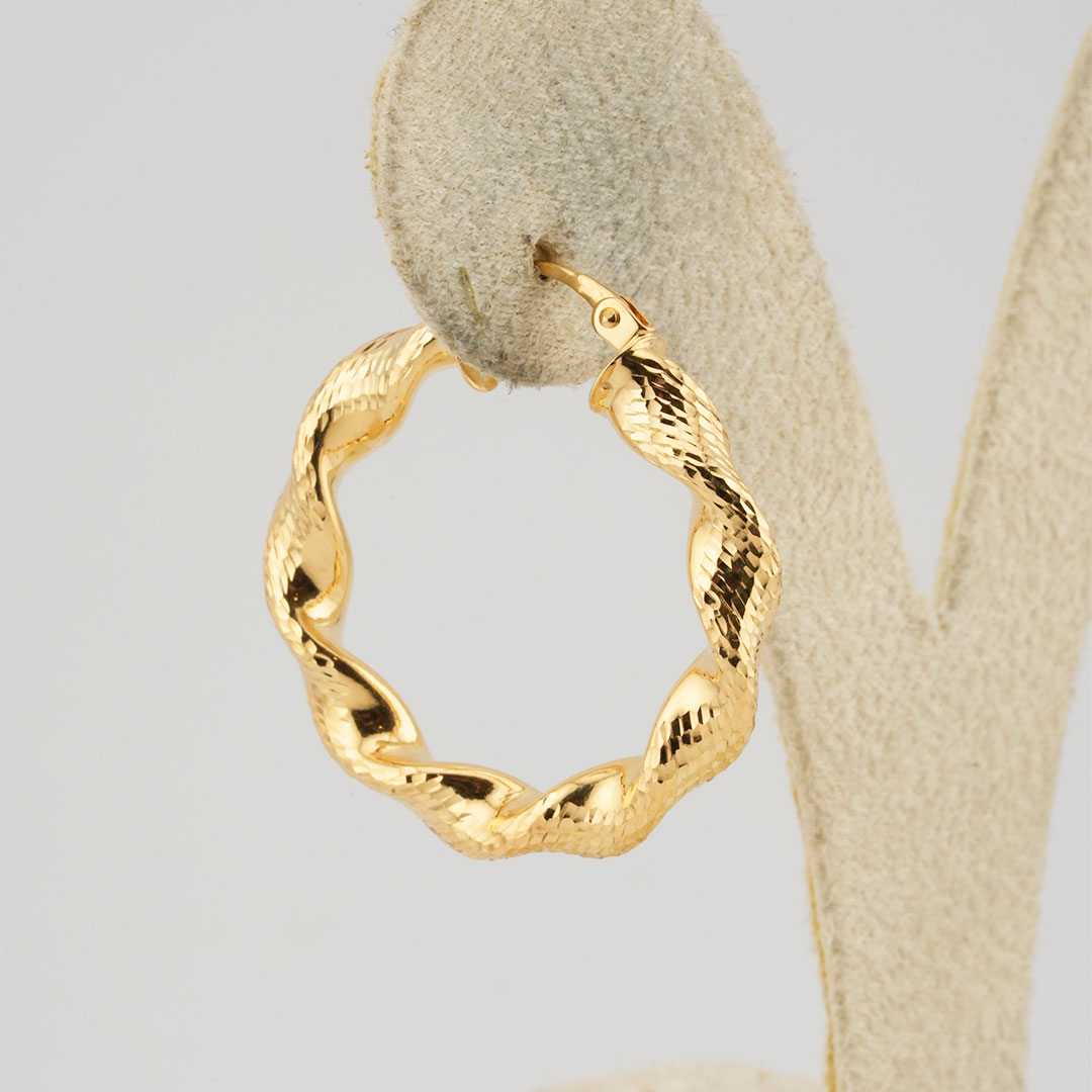 18K  gold earring