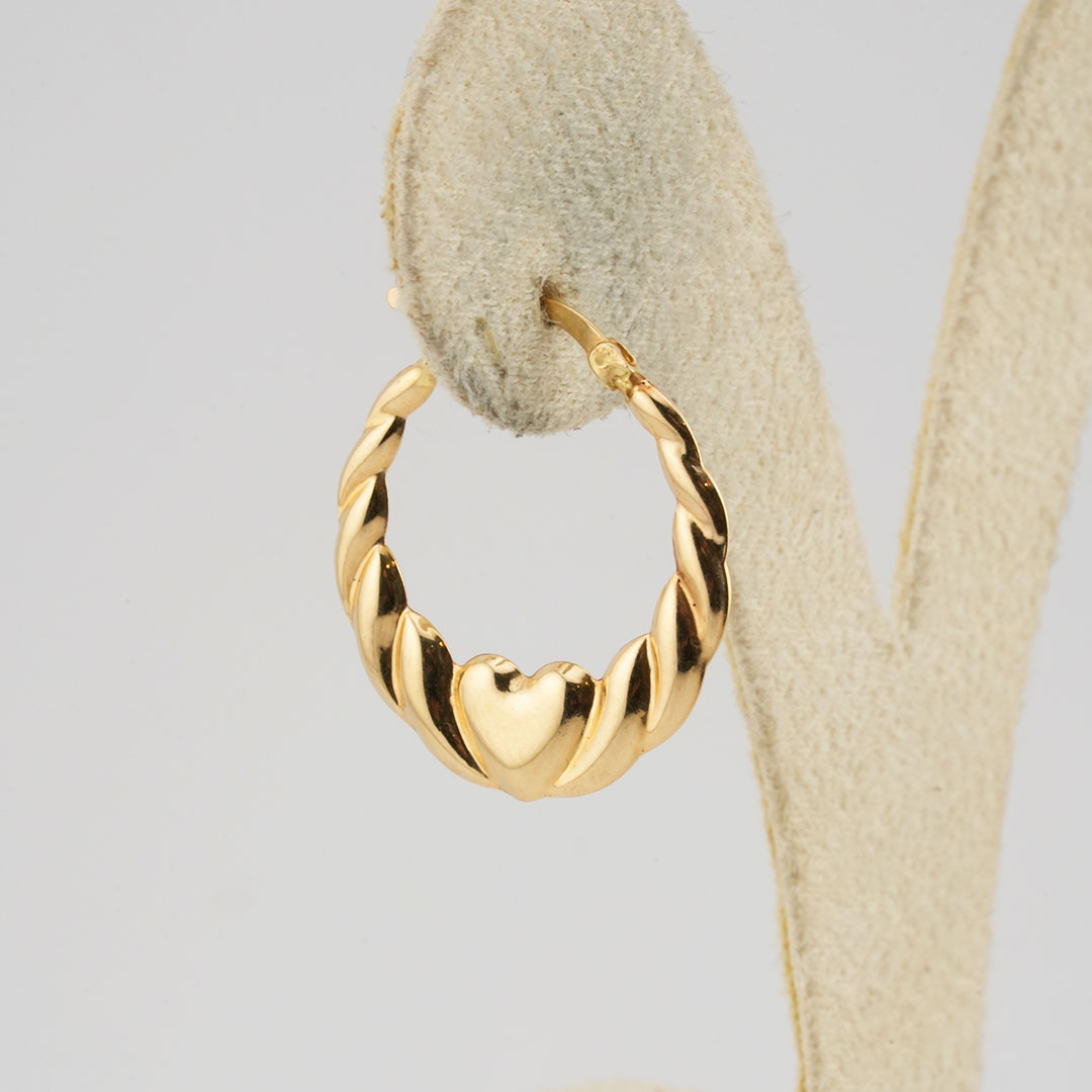 18K  gold earring