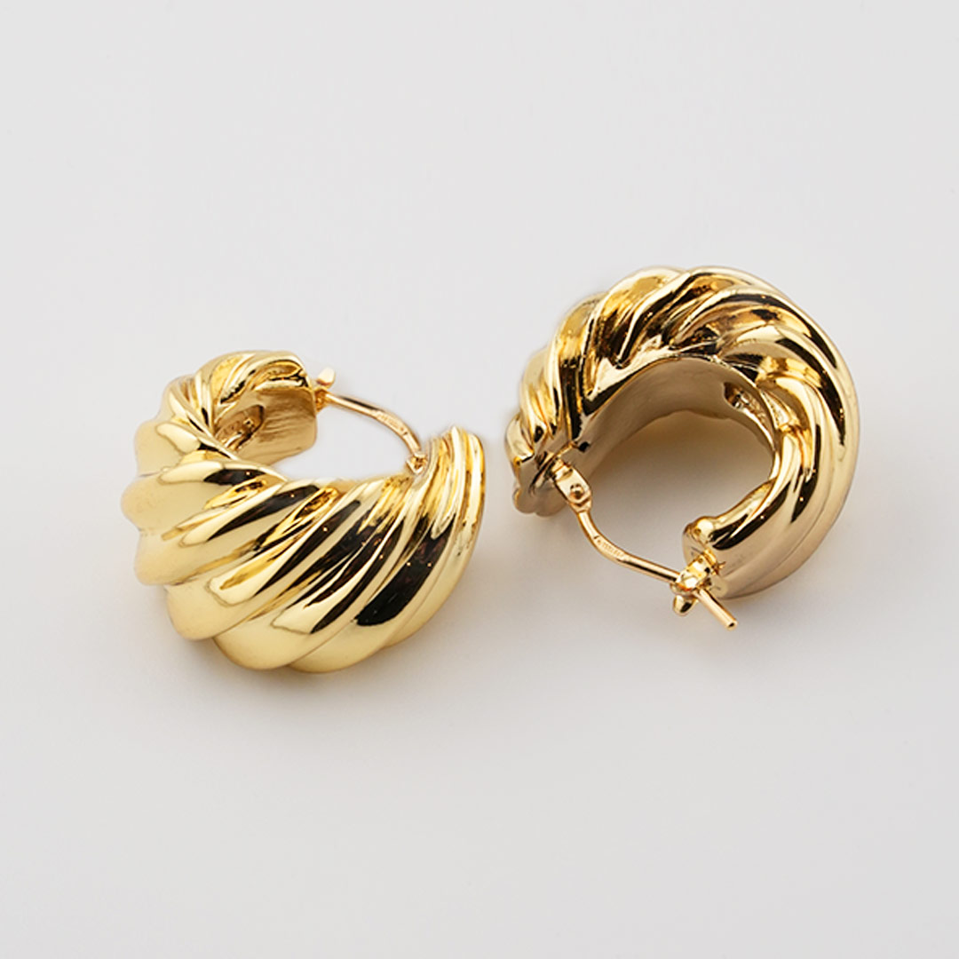 18K gold earrings
