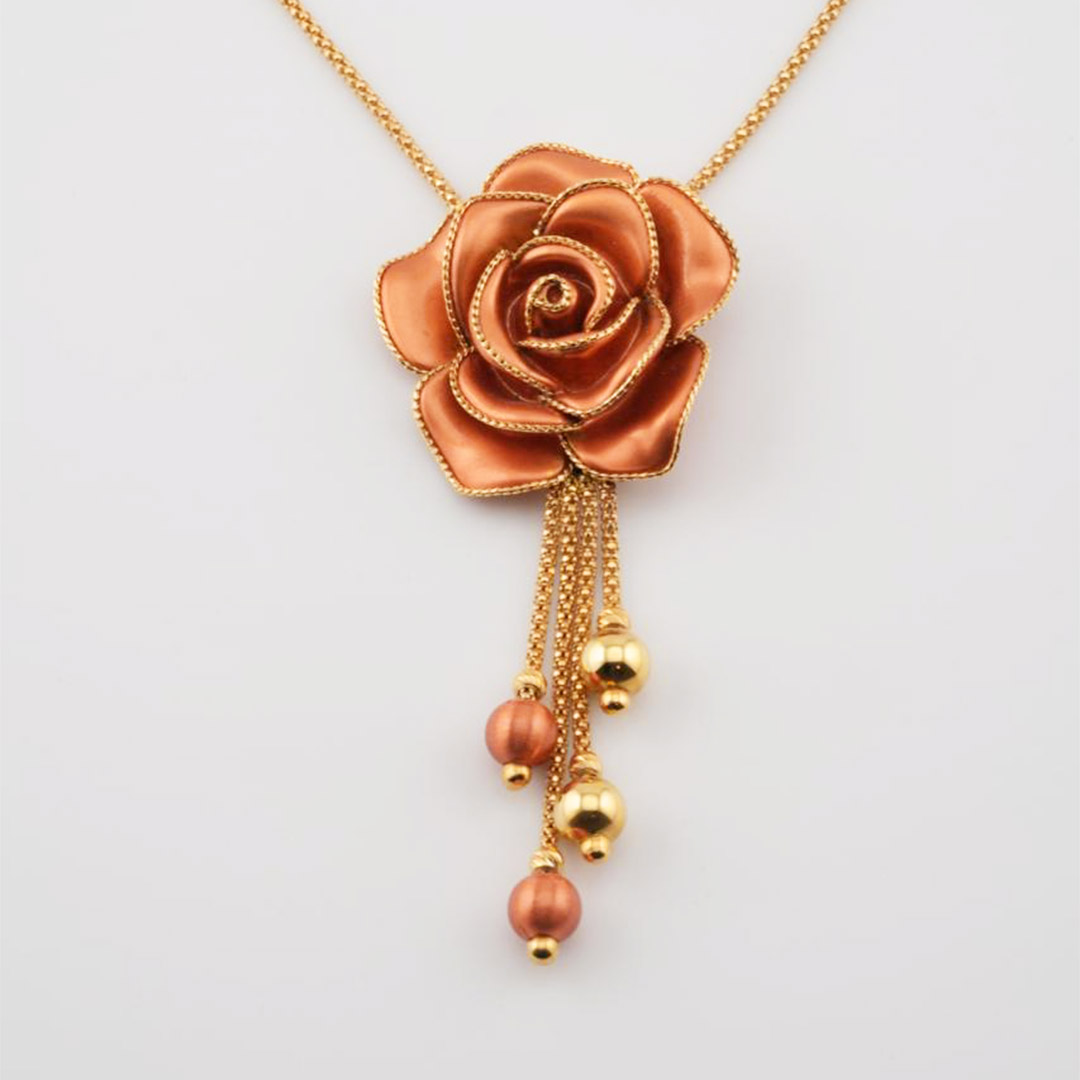 18K gold pendant