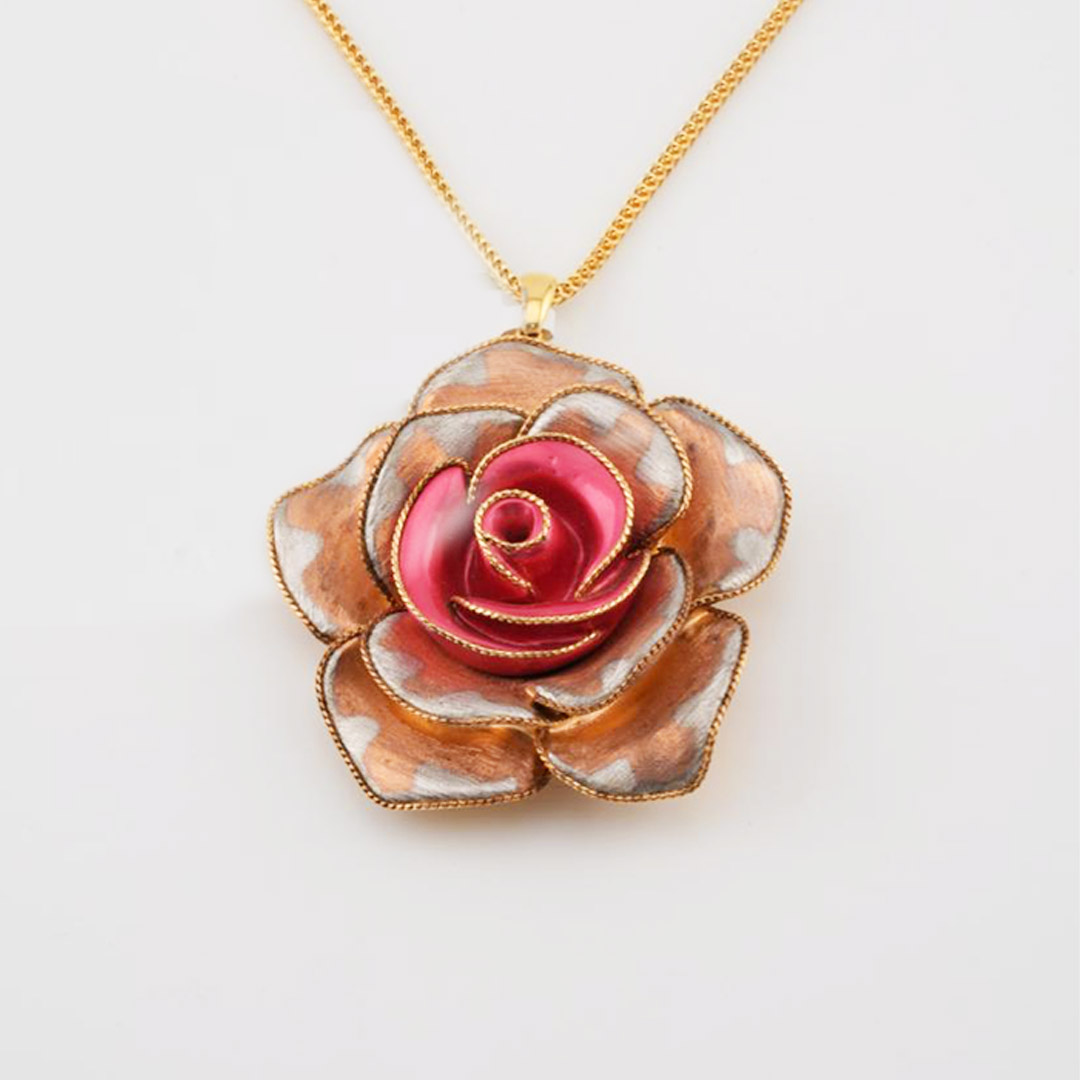 18K gold pendant