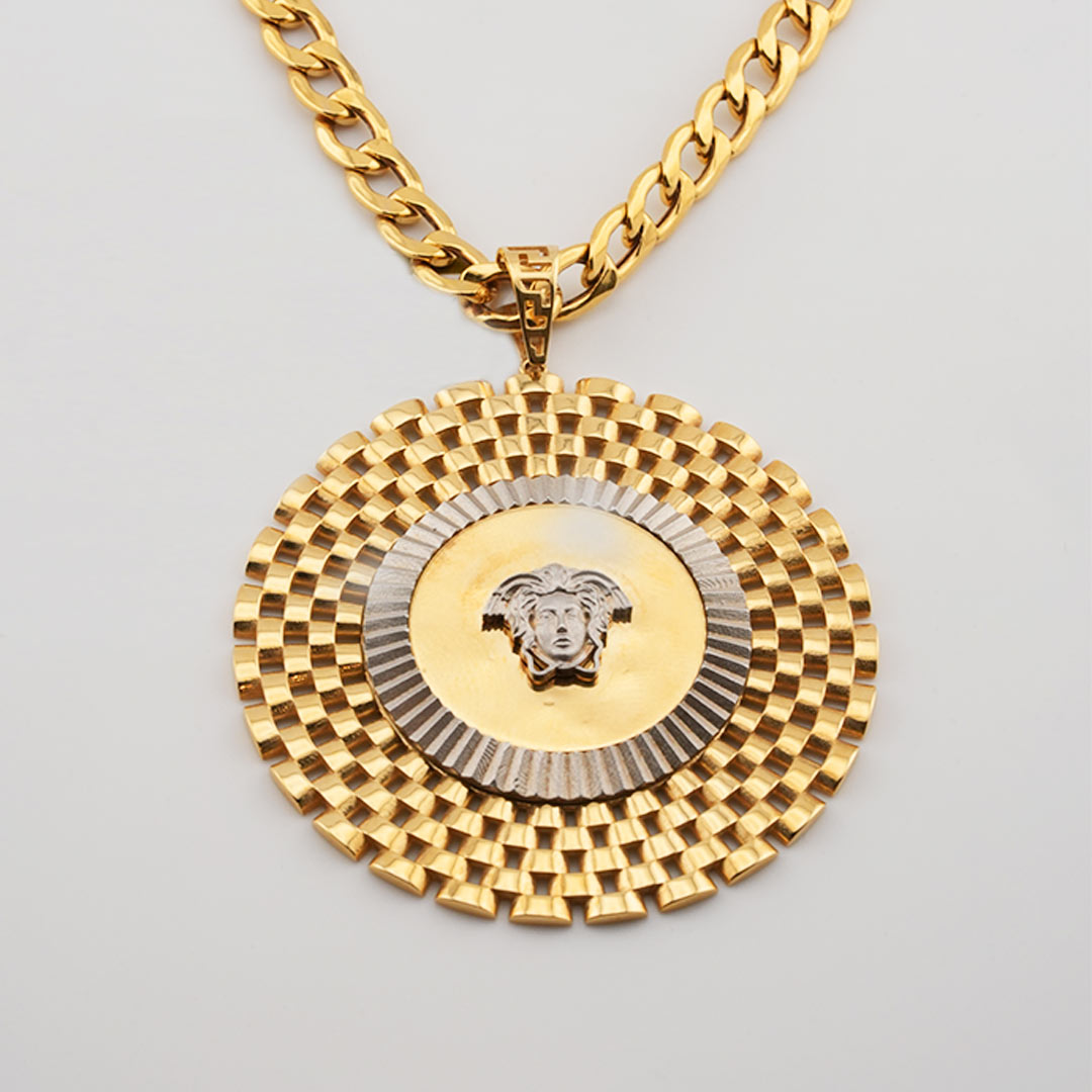 18K gold pendant