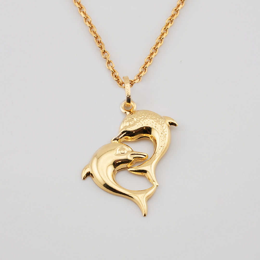 18K gold pendant