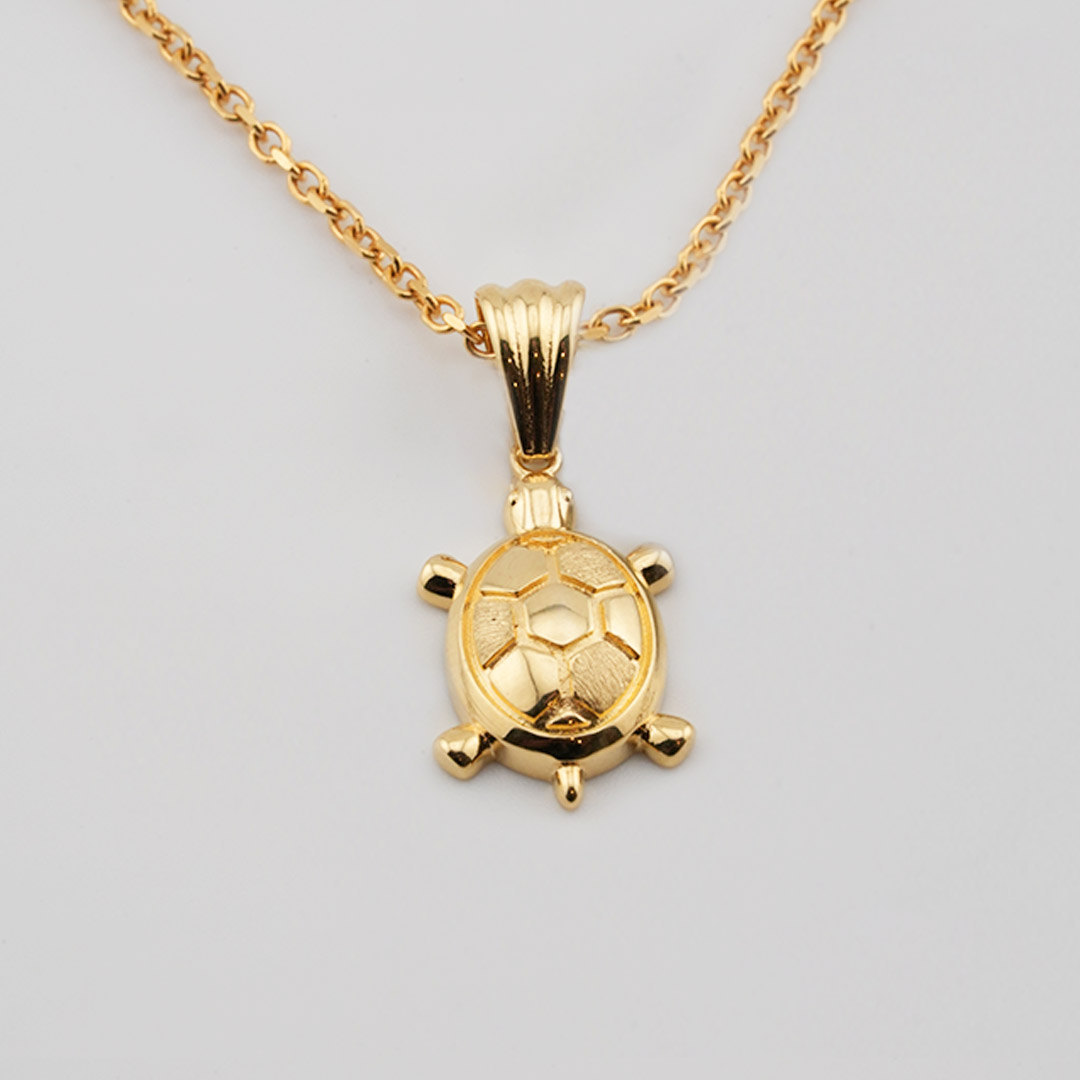 18K gold pendant