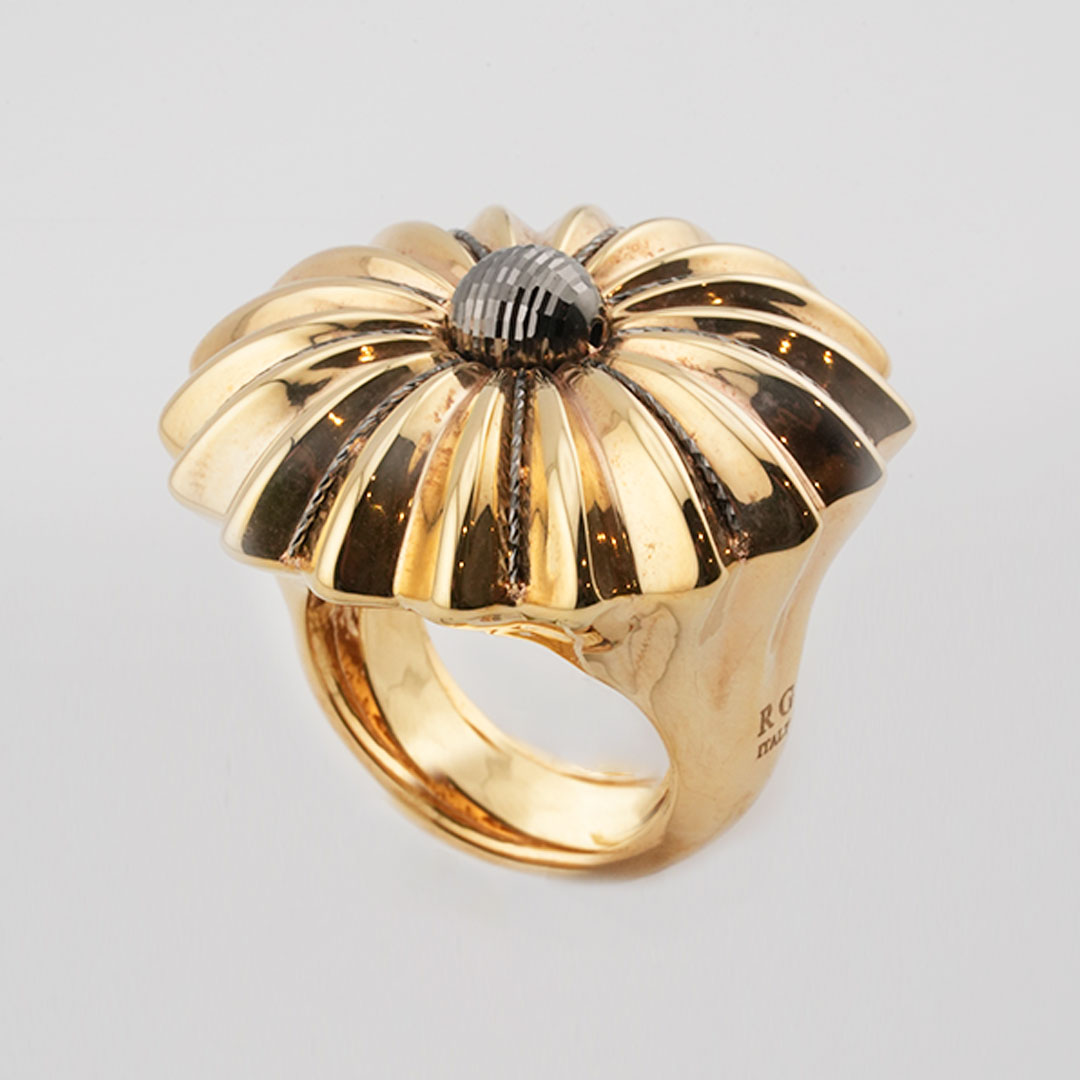 18K gold ring