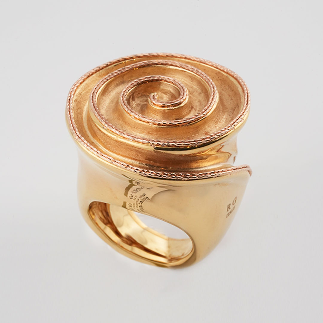 18K gold ring