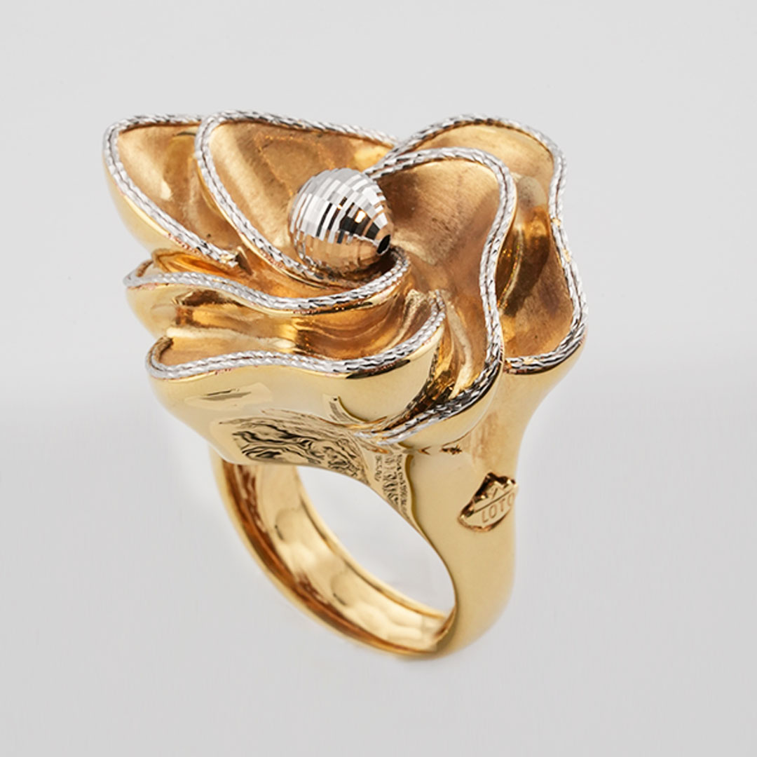 18K gold ring