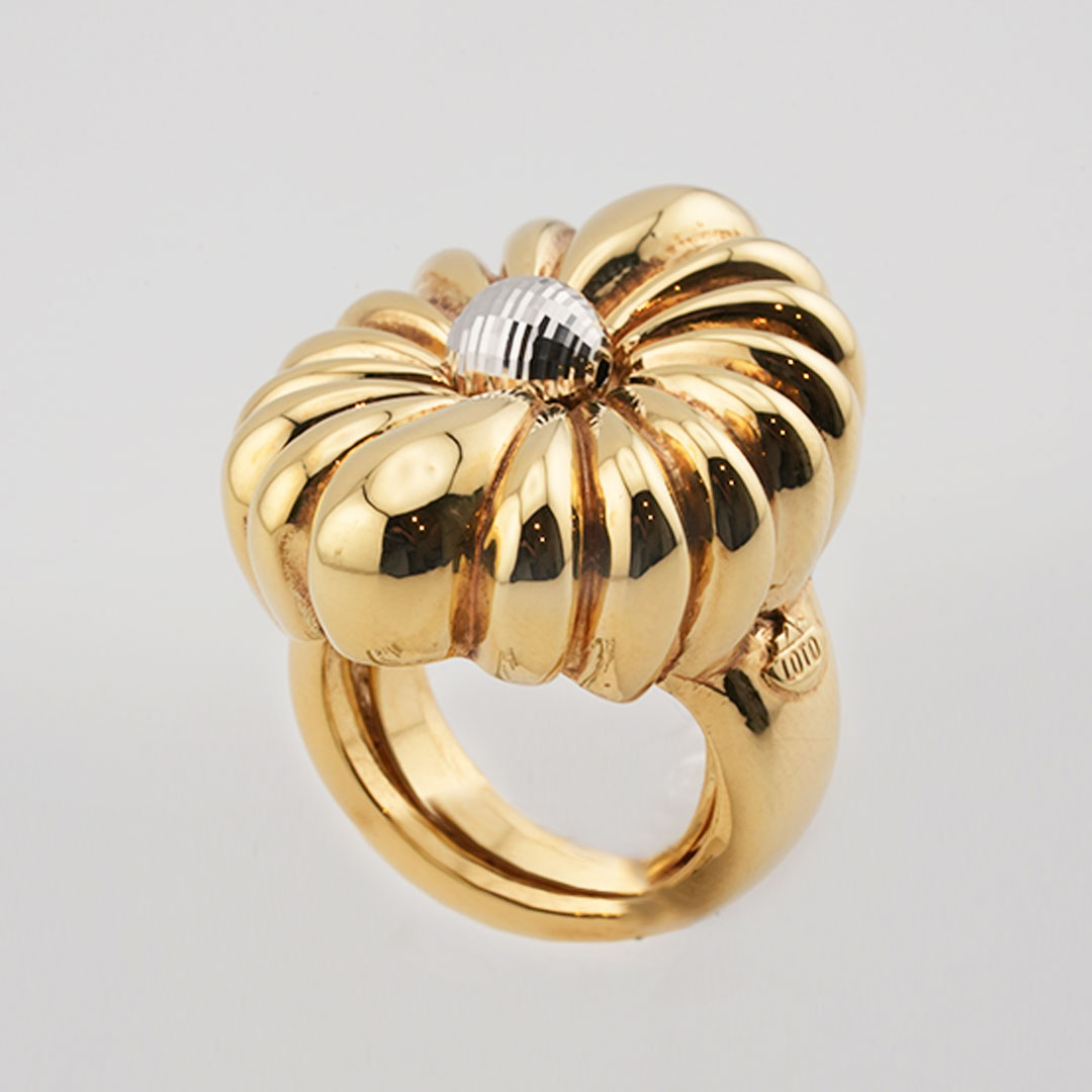 18K gold ring